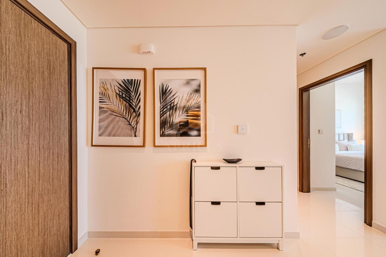 Gorgeous 1bd With Access In Grand Bleu Apartment